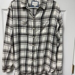 American Eagle Ivory Plaid Shirt with Black Accents